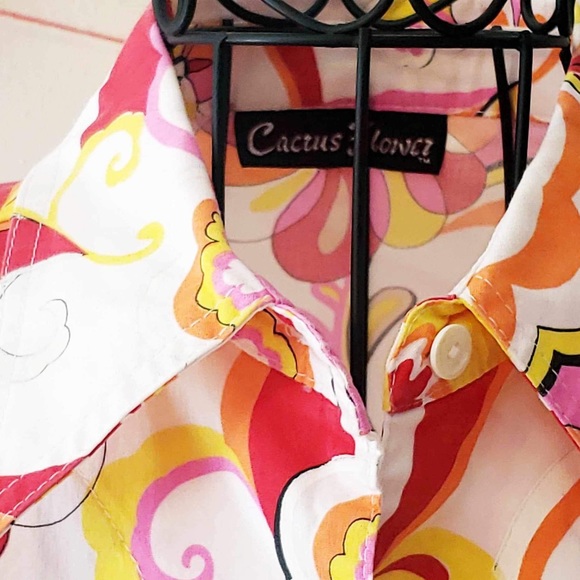 Cute painted vintage button down - Picture 3 of 4